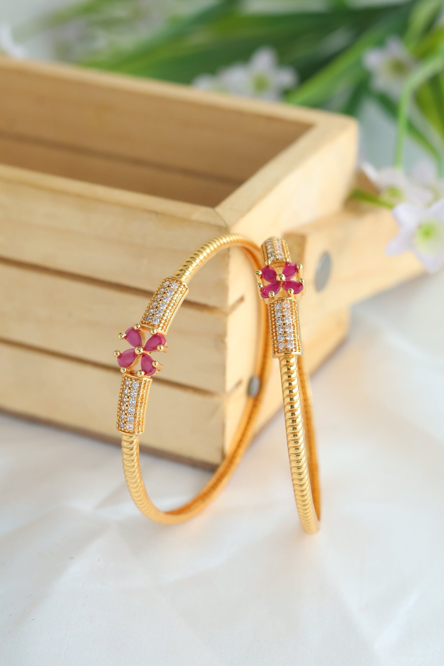Shreyanvi Bangles