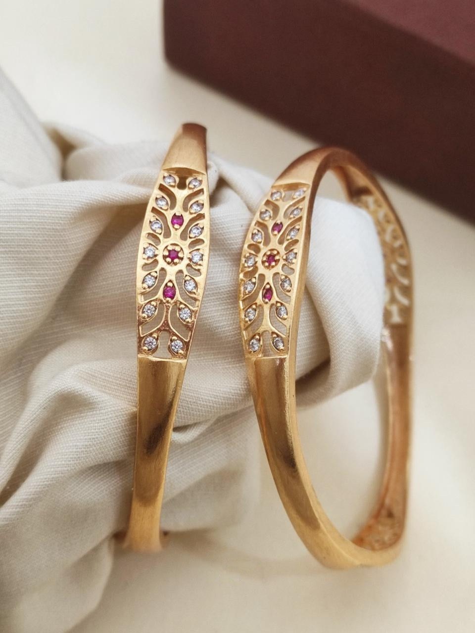 Myra Bangles